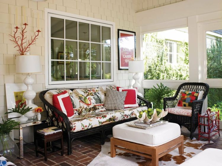 comfortable modern veranda decor