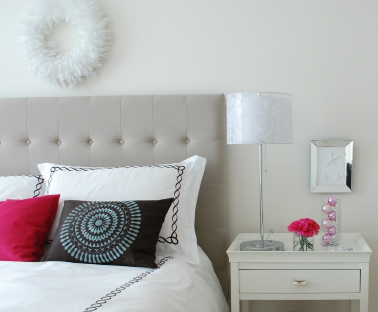 feathers deco headboard