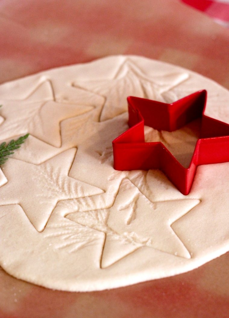 Christmas decoration in salt dough original idea salt dough making christmas easy