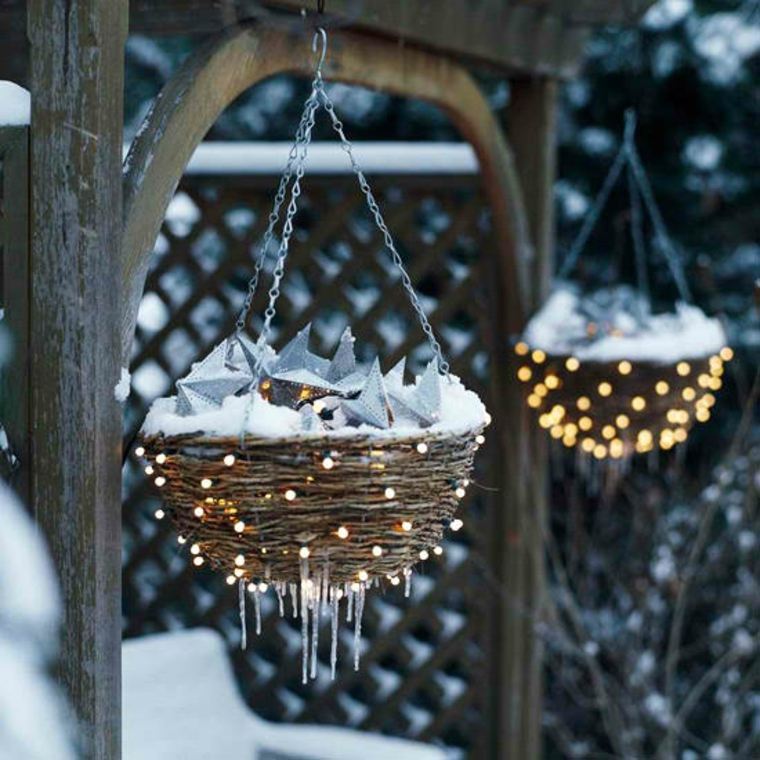 decoration christmas outdoor garland light hanging idea