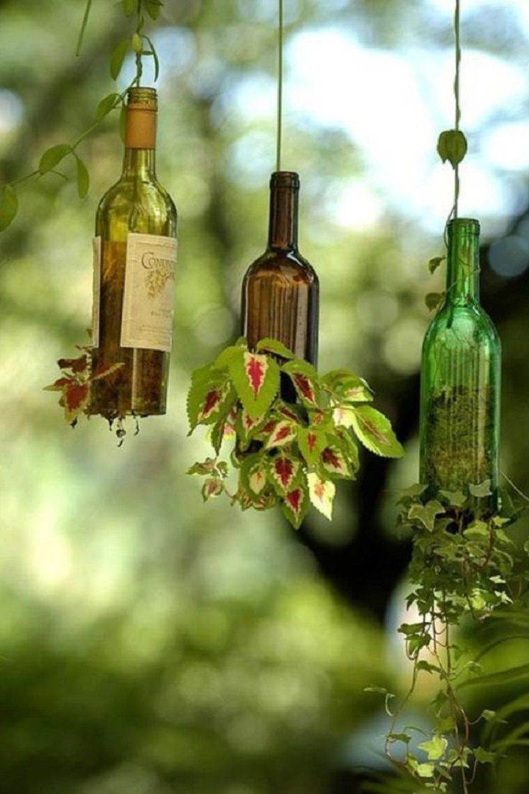 cheap garden decoration DIY recycled bottles