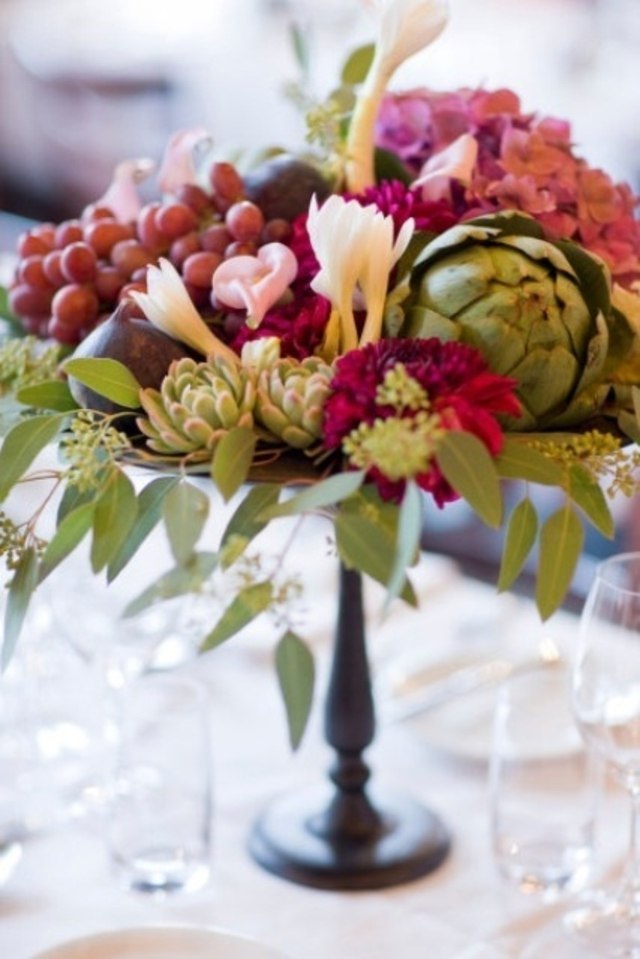 decorate table idea green vegetables flowers plate