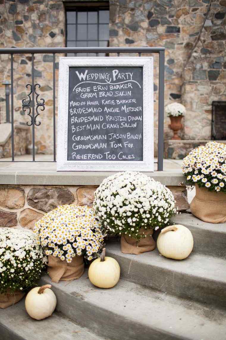 autumnal wedding decoration