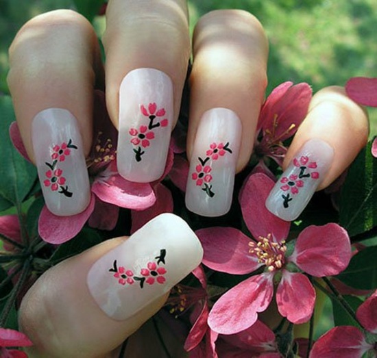 decoration nails floral motifs