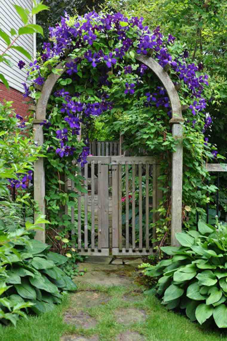 garden gate decoration idea