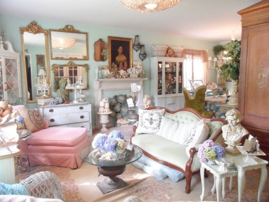 shabby chic comfortable living room decoration