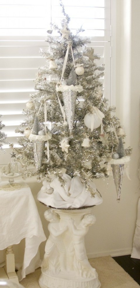 sølv juletre dekorasjon