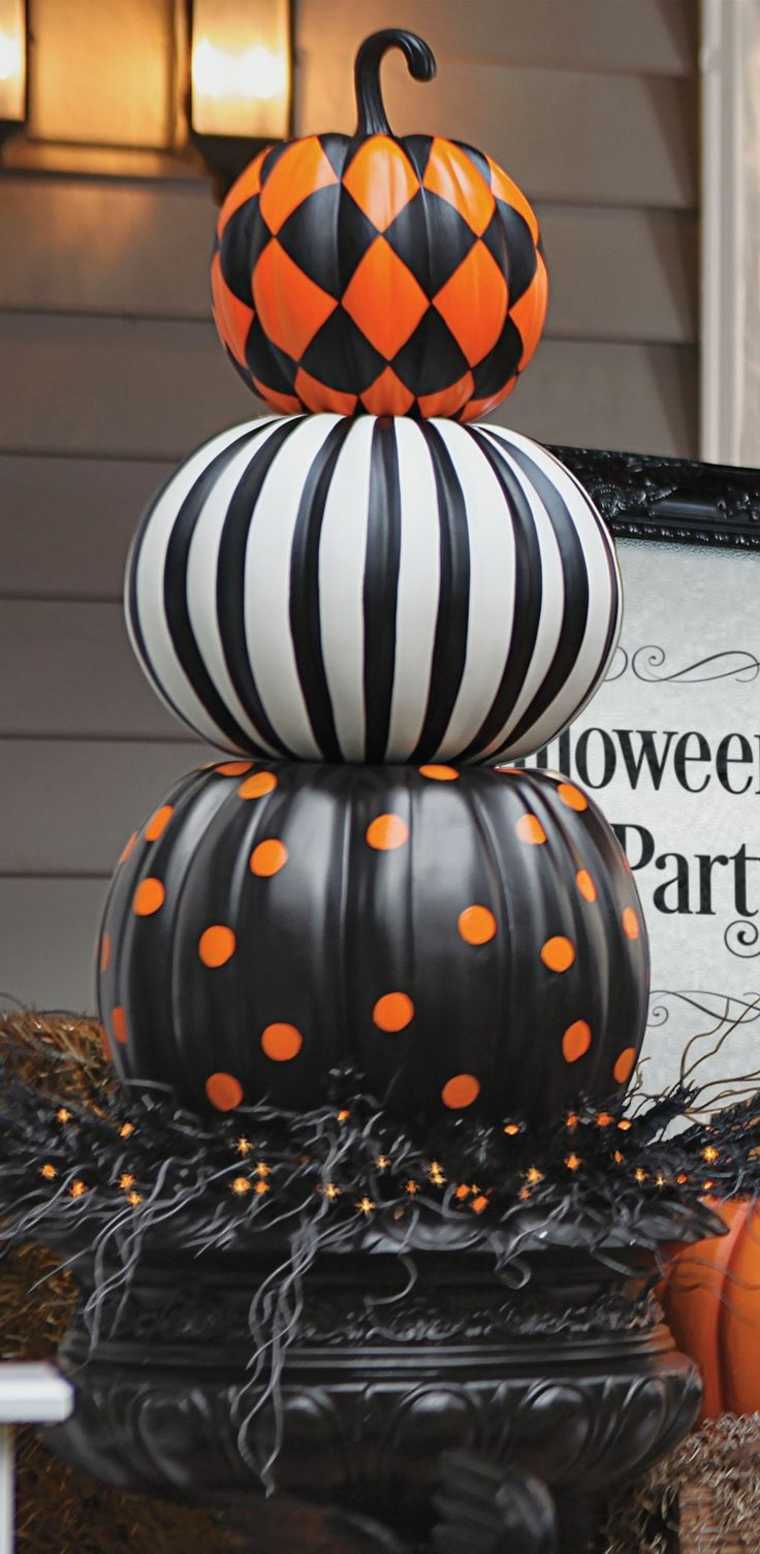 halloween decoration pumpkin black and white idea