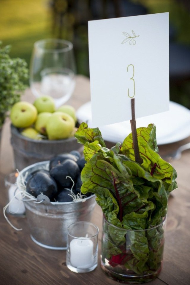 original fresh spring idea table decoration