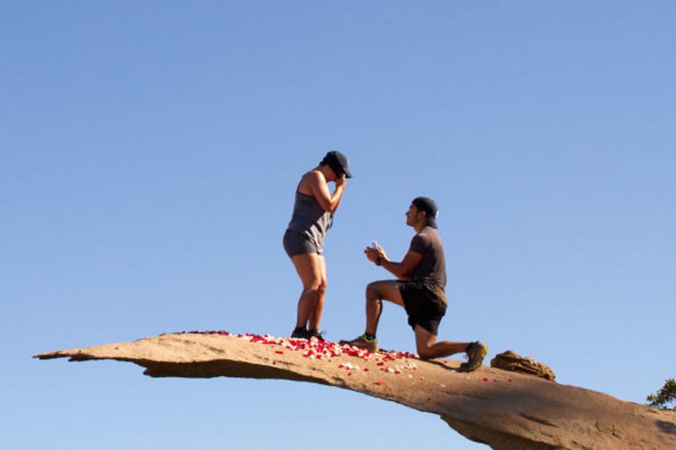 application-in-marriage-end-of-rock-romantic roses