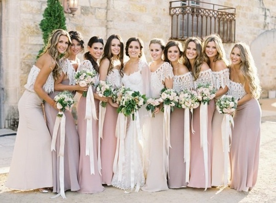 bridesmaid obleko čipka balkon jelka roza pepela