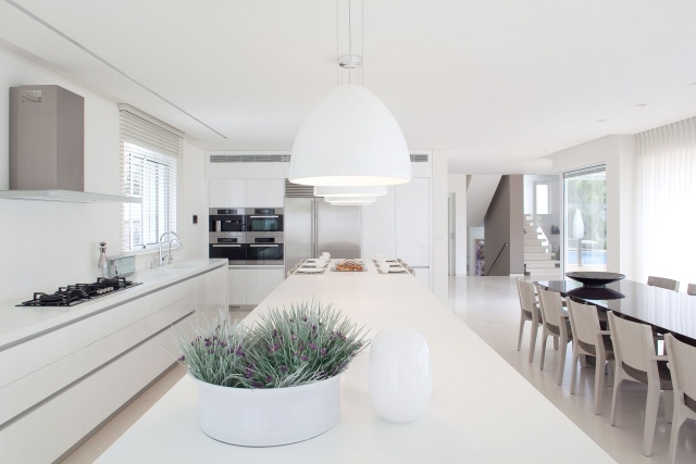 minimalist kitchen design white-apartment