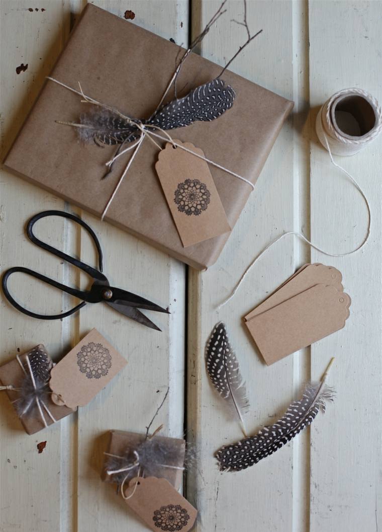 diy deco feather christmas gift wrapping