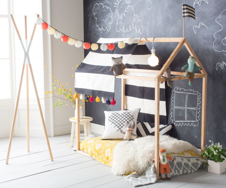 diy seng hut træ deco soveværelse barn krans pige dreng