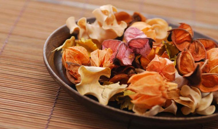 make a potpourri fall