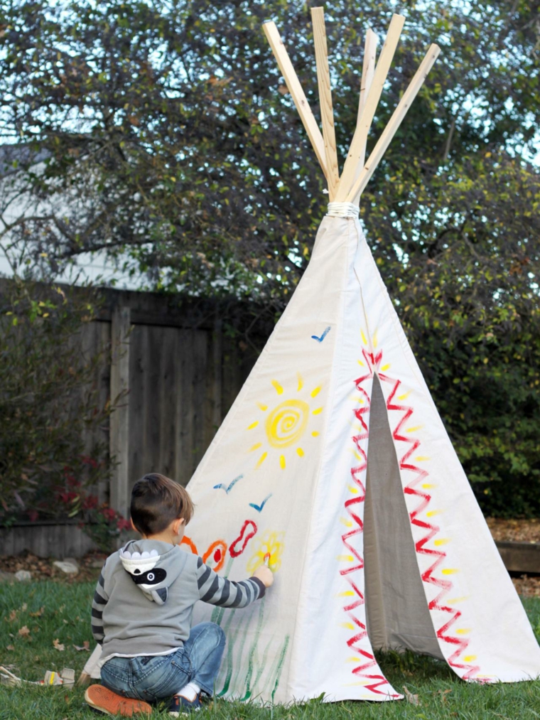 teepee för barn idé deco tyg trä