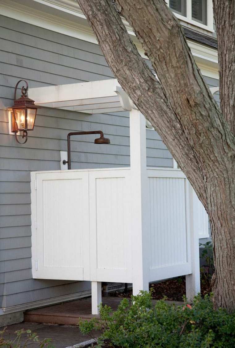 outdoor cabin shower