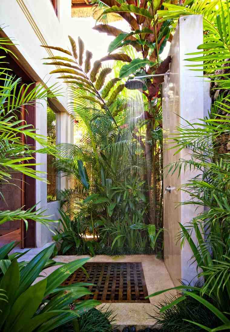 shower-outdoor-villa-karma-cantik