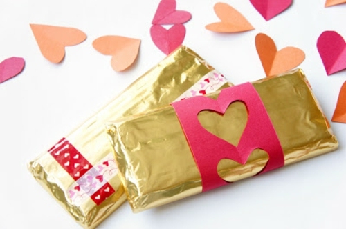 gift wrapping allu gold and valentine