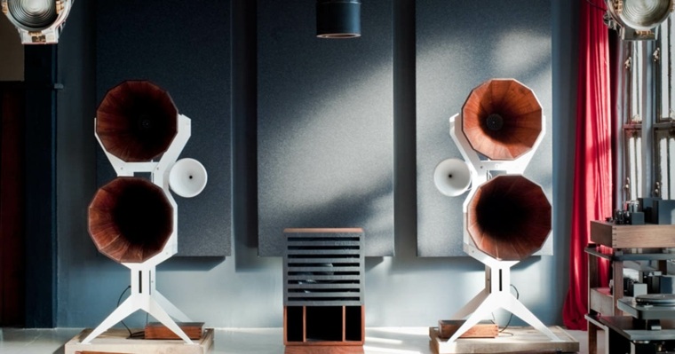 hifi column loudspeakers wood