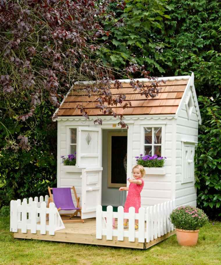 wooden hut for children idea