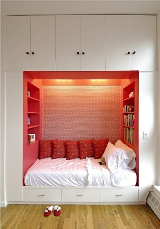 Kids bedroom design with plenty of closets small bed inlaid