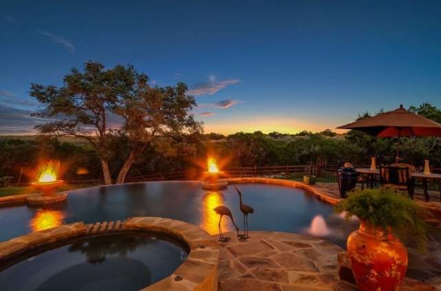 outdoor pool deco area