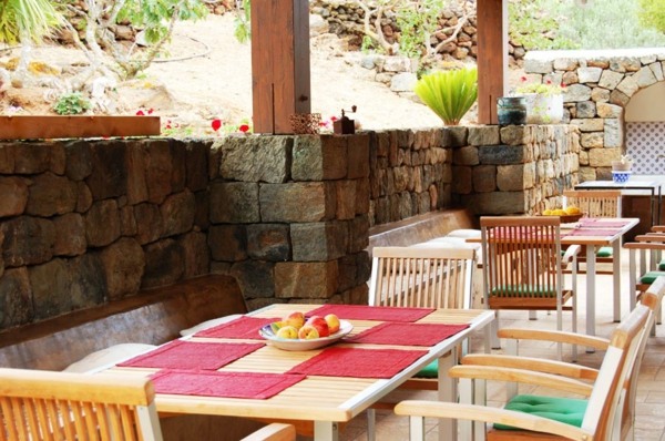 covered dining area