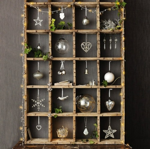 wood shelf Christmas deco