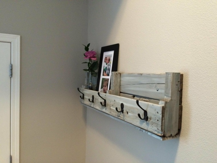 bookshelf wooden pallet diy idea arrange space entrance house