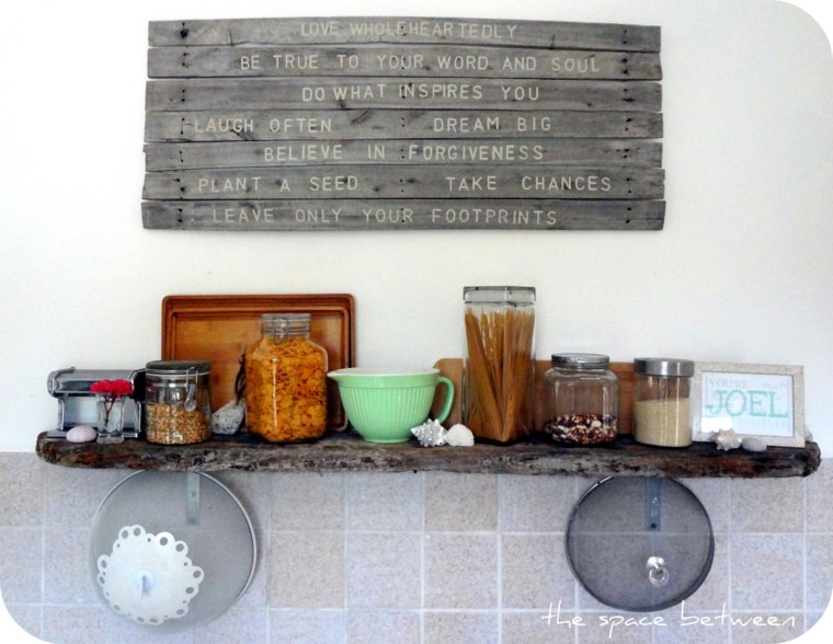 shelf-by-pallet-wood-kitchen-storage idea