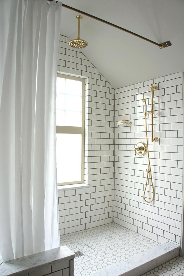 white Scandinavian bathroom faience