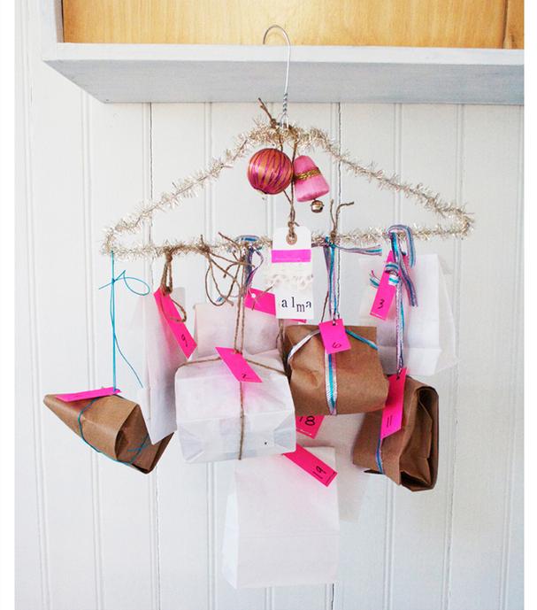 make-calendar-Advent-hanger boxes, gift tags