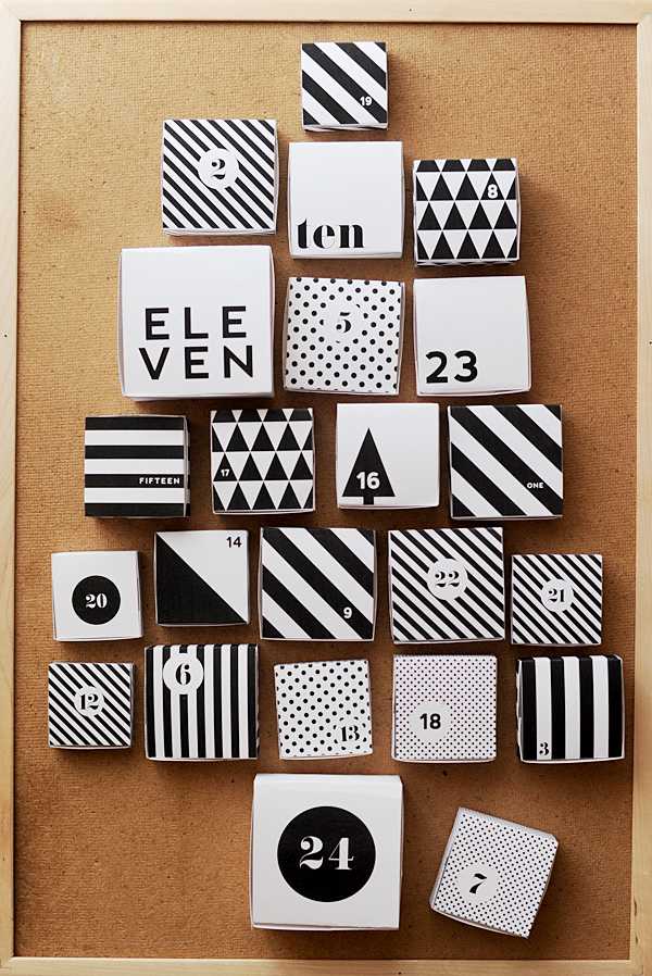 manufacture-calendar-Advent-small-boxes-black-white calendar'avent