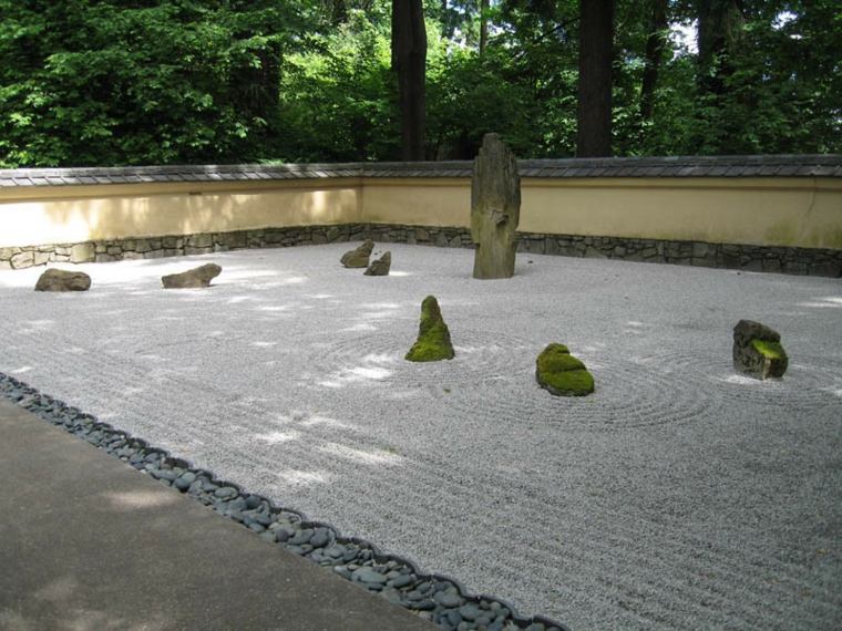 sand Japanese design garden