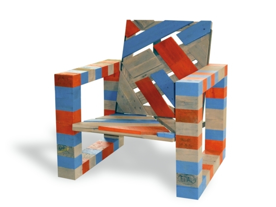 møbler træ lænestol i farvepaletter