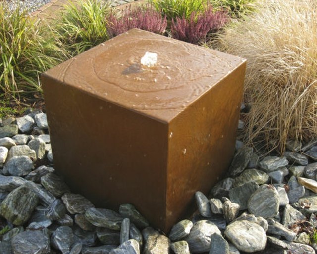 modern garden fountain CORTEN QUADER Slink