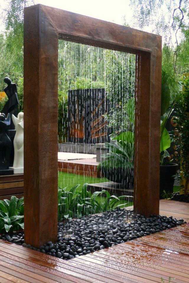 fountain garden curtain water