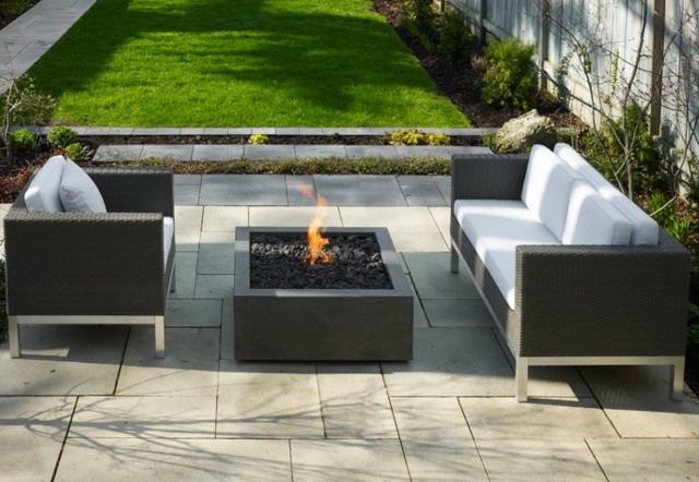 outdoor fireplace rectangular canape garden grass