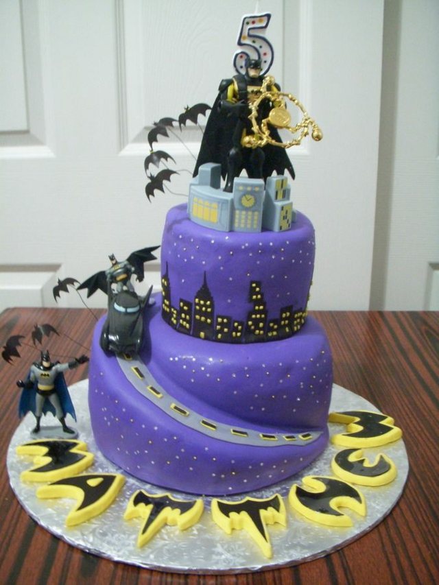 ultra original kake for liten batman gutt