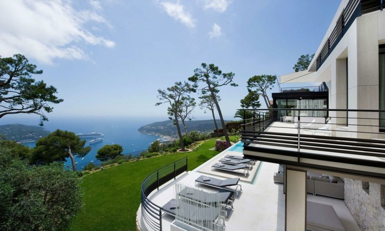 modern house railing