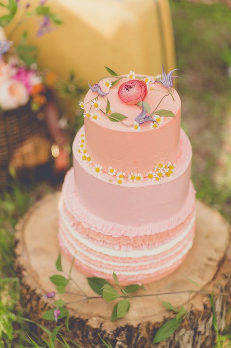 wedding cake-original pink-theme-romantic