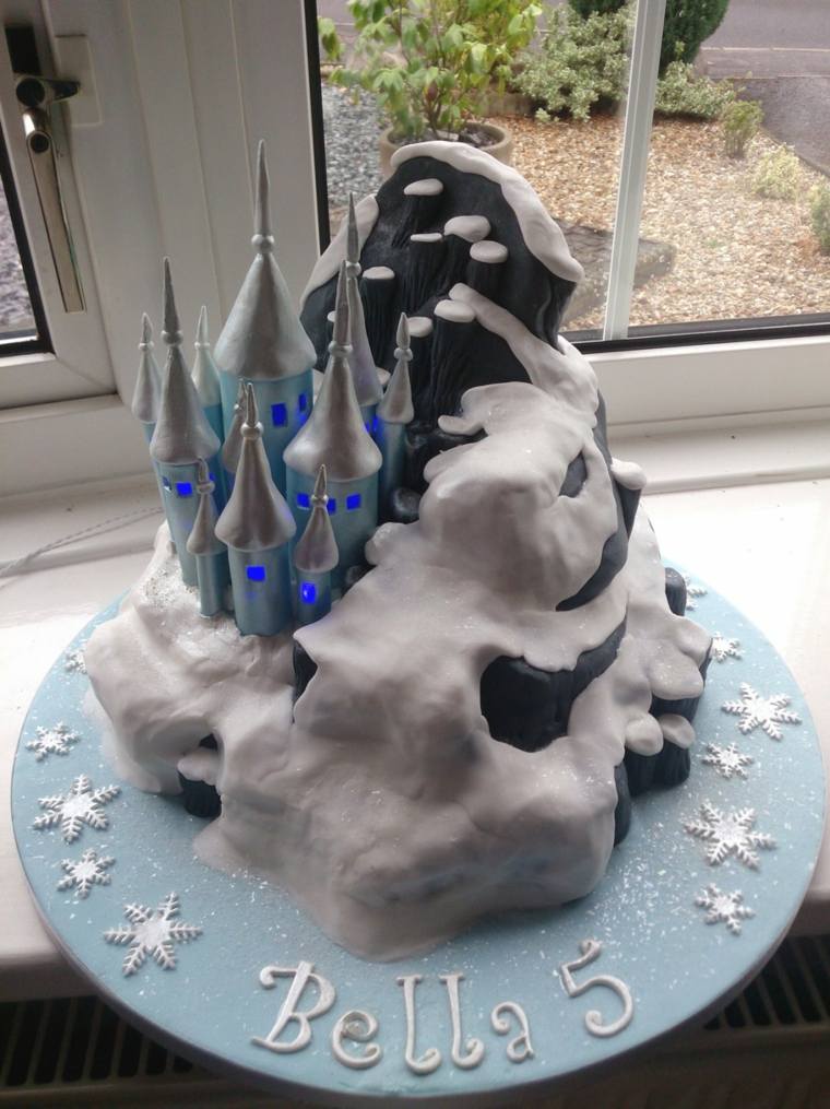 Snow Queen Cake For A Special Thematic Birthday A Spicy Boy