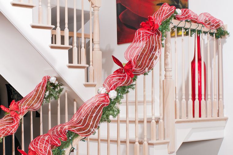 christmas house garland ribbon deco ramp staircase creative activity