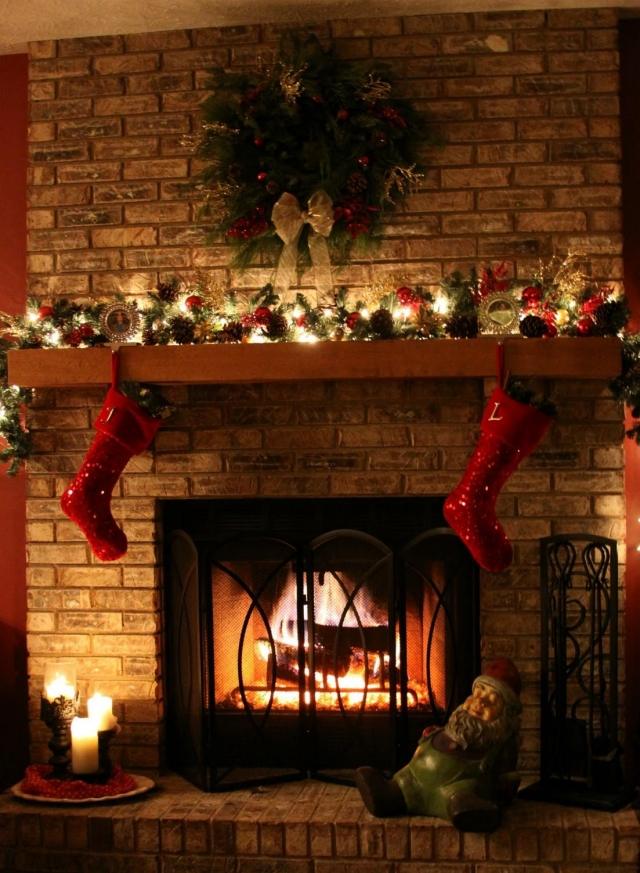 garlands Christmas-light-coat-fireplace-red socks