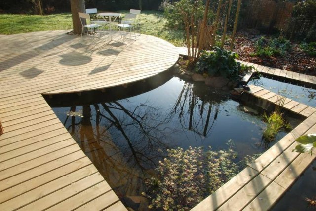 idea landscaping aquatic terrace wooden floor