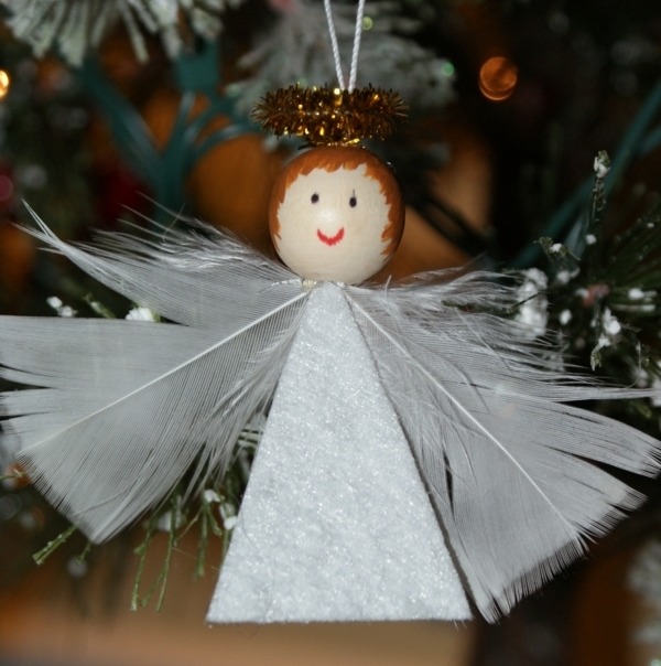 Juledekorasjon-idea-angel-perle-tre penner