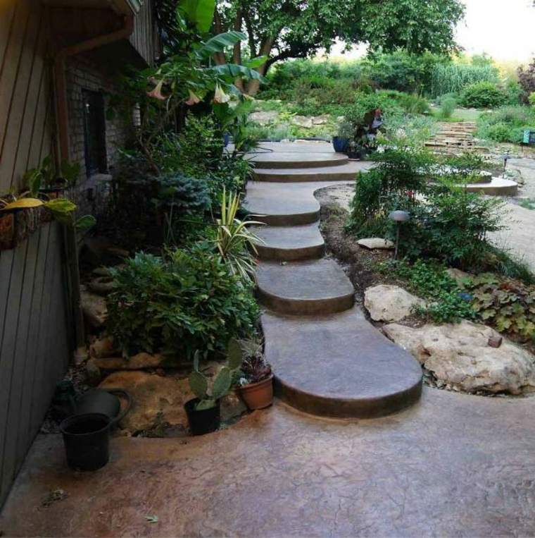 garden idea without maintenance