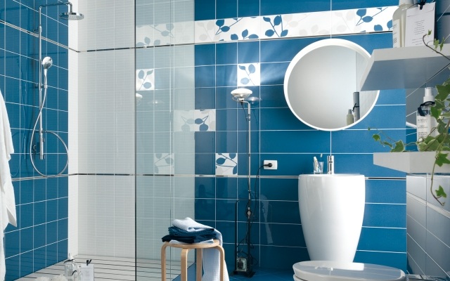 ideas-tiled bath-bathroom-color-blue-white