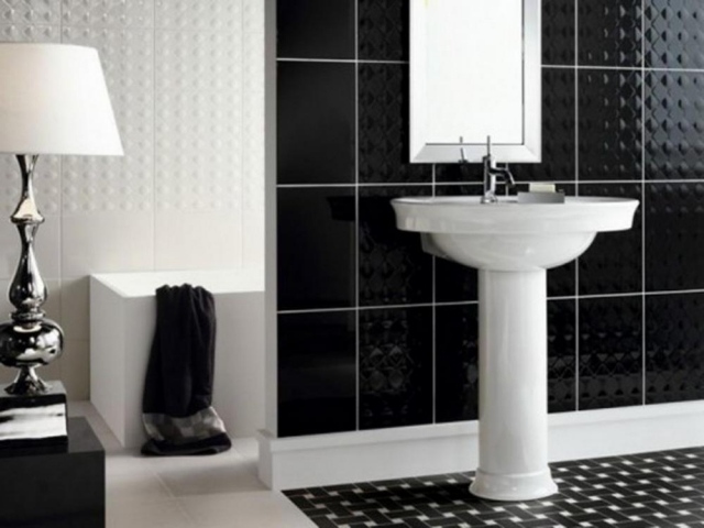 ideas-tiled bath-bathroom-color-black-white